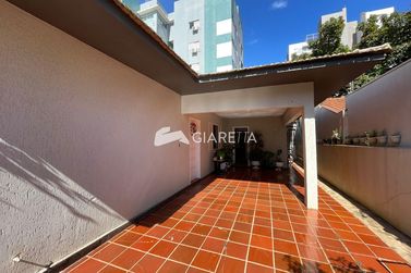 Terreno &agrave; venda - 204m&sup2; - CENTRO