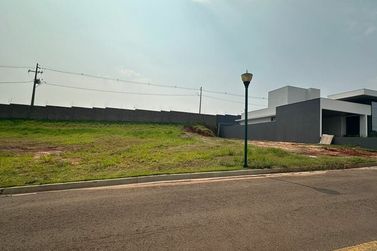Terreno &agrave; venda - 299m&sup2; - CONDOMINIO PAYSAGE UNIQUE
