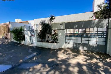 Casa &agrave; venda - 202m&sup2; - Zona Armaz&eacute;m