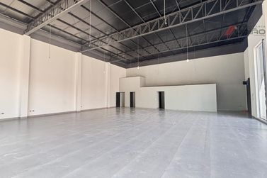 Sal&atilde;o Comercial para alugar - 270m&sup2; - Zona II