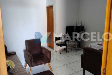 Casa &agrave; venda - 62m&sup2; - Jardim Das Gar&ccedil;as