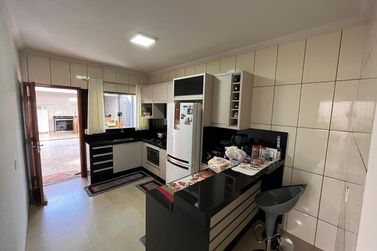 Casa &agrave; venda - 195m&sup2; - Jardim novo Mil&ecirc;nio