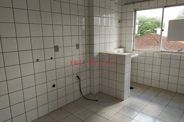 Apartamento &agrave; venda - 79m&sup2; - ZONA III
