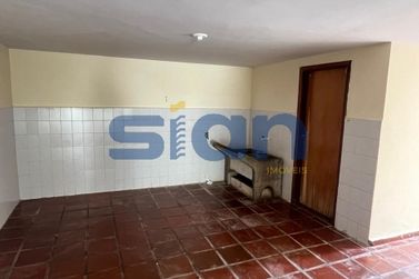 Casa para alugar - 100m&sup2; - 
