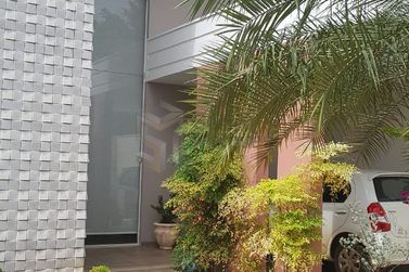 Casa &agrave; venda - 275m&sup2; - Condom&iacute;nio Royal Garden