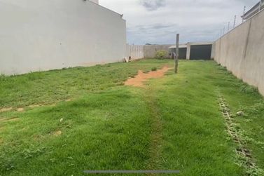 Terreno &agrave; venda - 490m&sup2; - Zona II