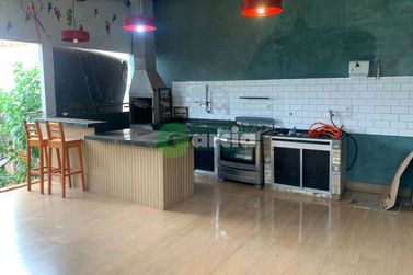 Casa &agrave; venda - 100m&sup2; - Parque das Jaboticabeiras