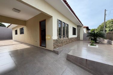 Casa para alugar - 133m&sup2; - Jardim Canad&aacute;