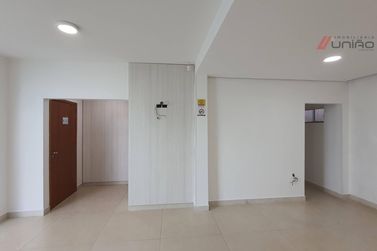 Sal&atilde;o Comercial &agrave; venda - 319m&sup2; - Zona I-a