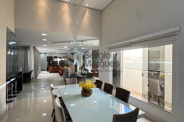Casa &agrave; venda - 415m&sup2; - Zona V