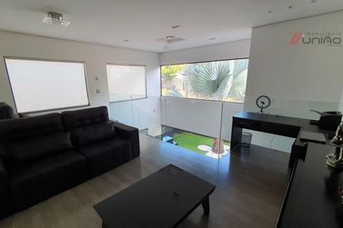 Casa &agrave; venda - 245m&sup2; - Zona IV