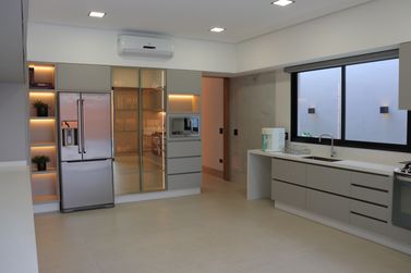 Casa &agrave; venda - 420m&sup2; - Condom&iacute;nio Europark