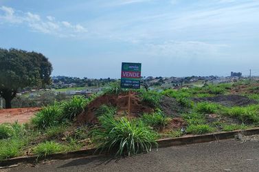 Terreno &agrave; venda - 214m&sup2; - JARDIM AEROPORTO