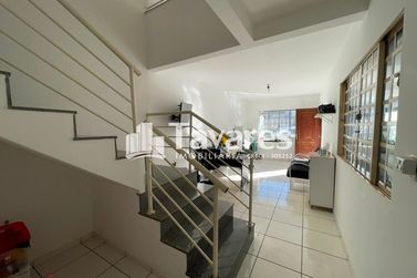 Sobrado &agrave; venda - 145m&sup2; - Zona II