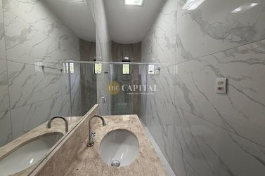 Casa para alugar - 133m&sup2; - Jardim Canad&aacute;