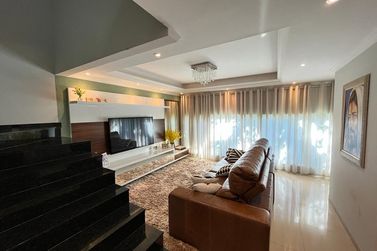Sobrado &agrave; venda - 420m&sup2; - Jd Suzuki