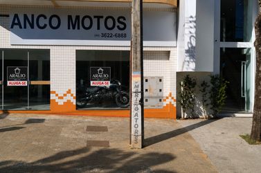 Sala Comercial para alugar - 127m&sup2; - Zona III