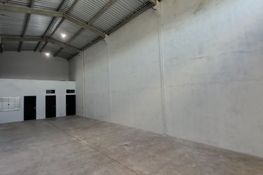 Sal&atilde;o Comercial para alugar - 146m&sup2; - PARQUE RESIDENCIAL METROP