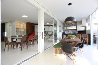 Sobrado &agrave; venda - 242m&sup2; - Zona II