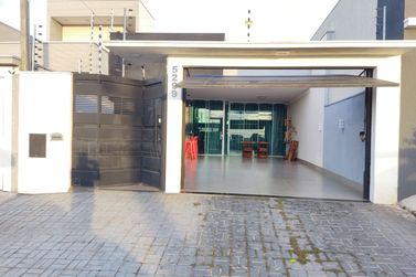 Casa &agrave; venda - 130m&sup2; - Jardim Caravelle