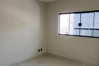 Casa &agrave; venda - 135m&sup2; - JARDIM KASKATA