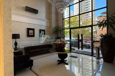 Apartamento &agrave; venda - 127m&sup2; - Centro