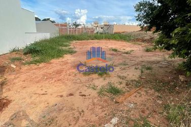 Terreno &agrave; venda - 380m&sup2; - Jardim Floren&ccedil;a
