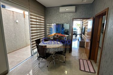 Casa &agrave; venda - 200m&sup2; - Condominio Residencial Ecoville