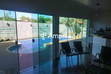 Casa &agrave; venda - 180m&sup2; - Centro