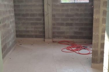 Sal&atilde;o Comercial &agrave; venda - 640m&sup2; - Zona Armazem