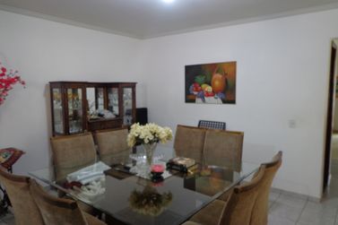 Sobrado &agrave; venda - 247m&sup2; - Zona II