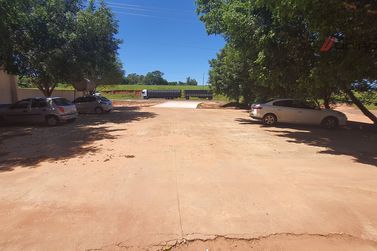 Sal&atilde;o Comercial para alugar - 1000m&sup2; - Rodovia