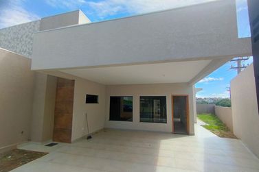 Casa &agrave; venda - 132m&sup2; - Jardim Azal&eacute;ia