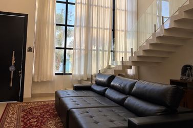 Sobrado &agrave; venda - 360m&sup2; - Zona VII