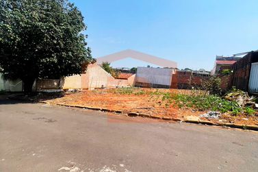 Terreno &agrave; venda - 275m&sup2; - Parque do Lago