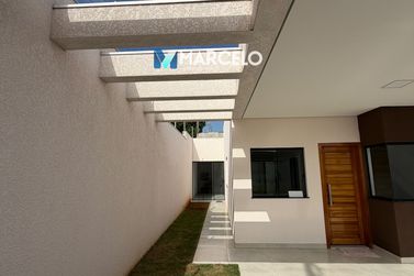 Casa &agrave; venda - 100m&sup2; - Jardim Caravelle