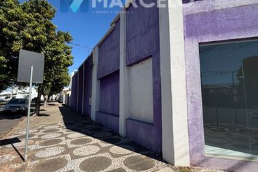 Sala Comercial &agrave; venda - 292m&sup2; - Zona I