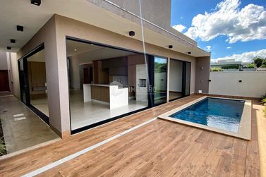 Casa &agrave; venda - 229m&sup2; - Condom&iacute;nio Central Park