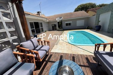 Casa &agrave; venda - 214m&sup2; - Recanto Tropical