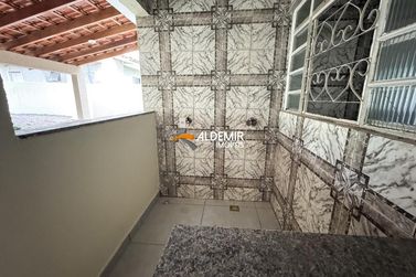 Casa para alugar - 92m&sup2; - Zona 06