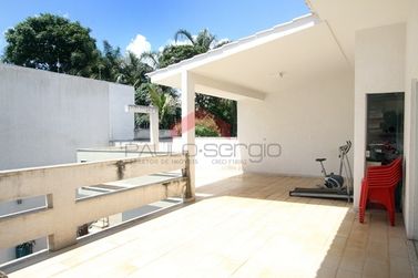 Sobrado &agrave; venda - 325m&sup2; - Zona II