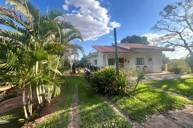 Ch&aacute;cara &agrave; venda - 