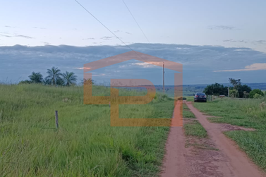 Ch&aacute;cara &agrave; venda - 5000m&sup2; - Zona Rural