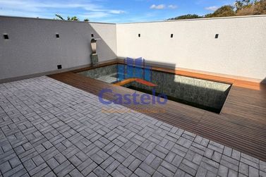 Casa &agrave; venda - 250m&sup2; - JARDIM BELVEDERE