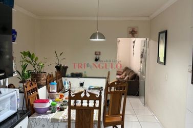 Sobrado &agrave; venda - 250m&sup2; - ZONA I