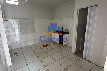 Sal&atilde;o Comercial para alugar - 33m&sup2; - ZONA II