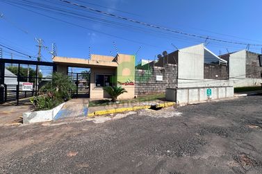 Casa &agrave; venda - 120m&sup2; - ZONA VI