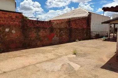 Casa &agrave; venda - Zona VII