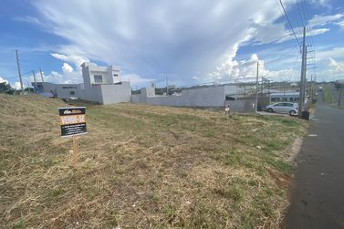 Terreno &agrave; venda - 203m&sup2; - Zona VI