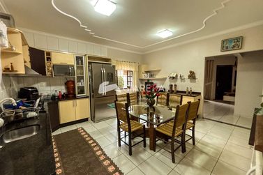 Casa &agrave; venda - 192m&sup2; - JARDIM GISELA